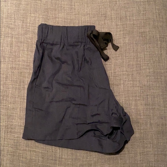 Babaton Linen Blend Shorts - Picture 2 of 3